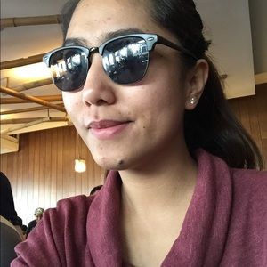 Meet your Posher, Abegail